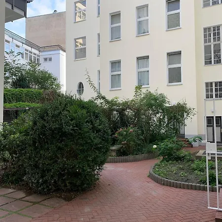 5 Mins To Kadewe N Ku'damm Apartment Berlin
