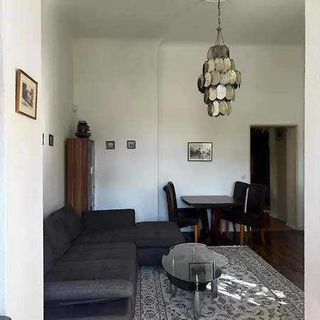 Apartment 5 Mins To Kadewe N Ku'damm