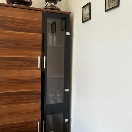 Apartment 5 Mins To Kadewe N Ku'damm *